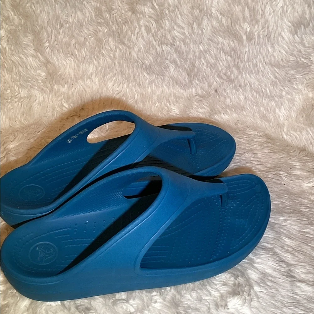 Crocs Blue Flip Flop Sandals size 10